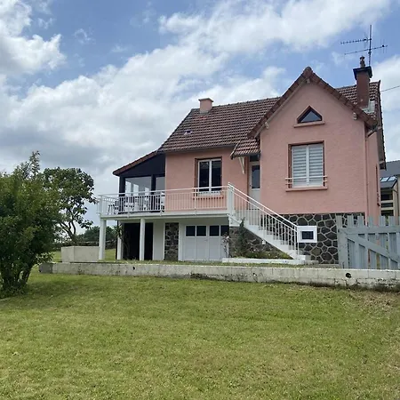 Maison Renovee Avec Jardin, Proche Du Parc Des Volcans D'auvergne, Ideale Pour Randonnees Et Detente - Fr-1-742-564