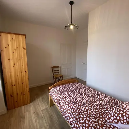 Maison Renovee Avec Jardin, Proche Du Parc Des Volcans D'auvergne, Ideale Pour Randonnees Et Detente - Fr-1-742-564